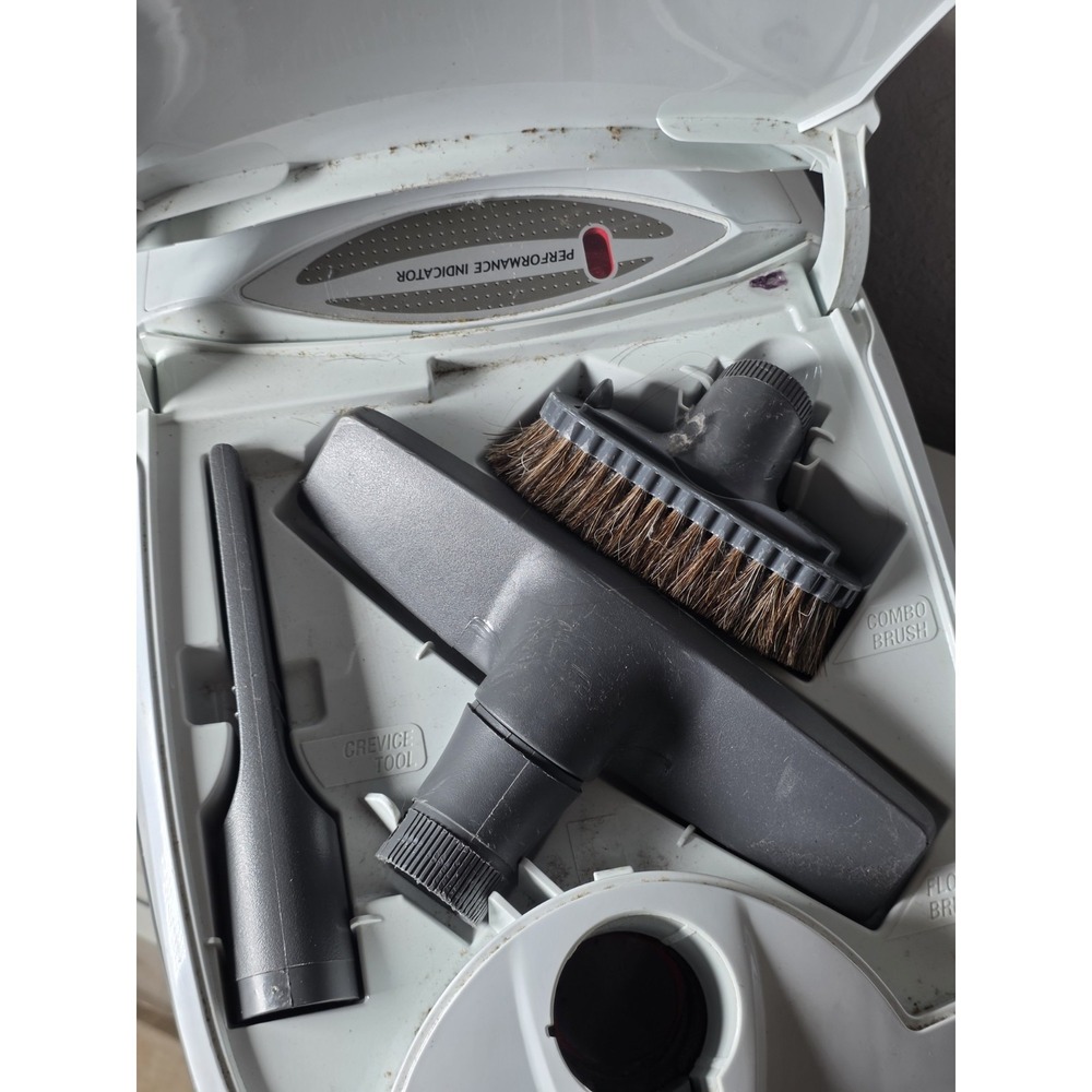 Kenmore Progressive 116 True HEPA 360 Vacuum Cleaner White Canister Only Works - Picture 11 of 16